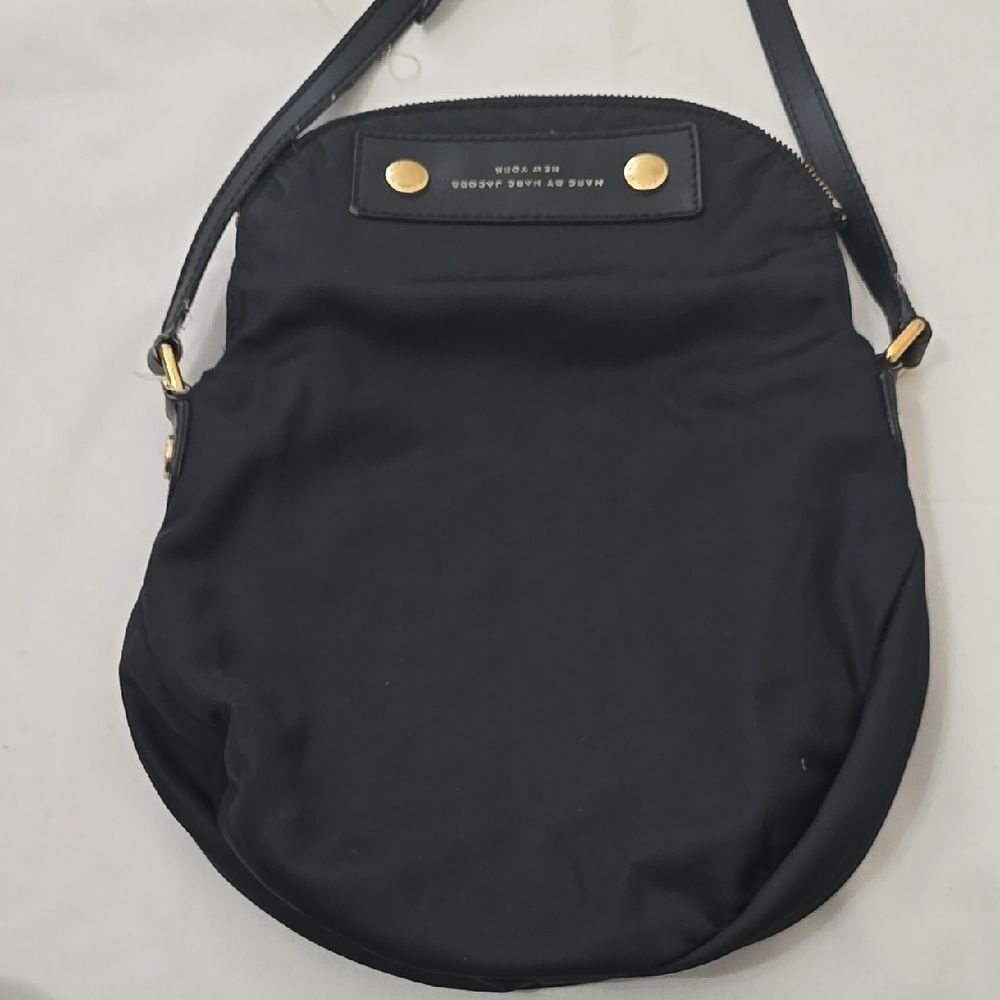 Marc by Marc Jacobs Black Crossbody with Gold Accents - Picture 4 of 12